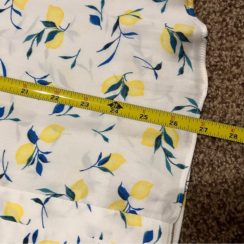 Banana Republic Sleeveless Top - White with Lemon print - Picture 7 of 8